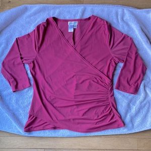 Coldwater creek medium stretch v-neck wrap top red/pink, 3/4 sleeve EUC